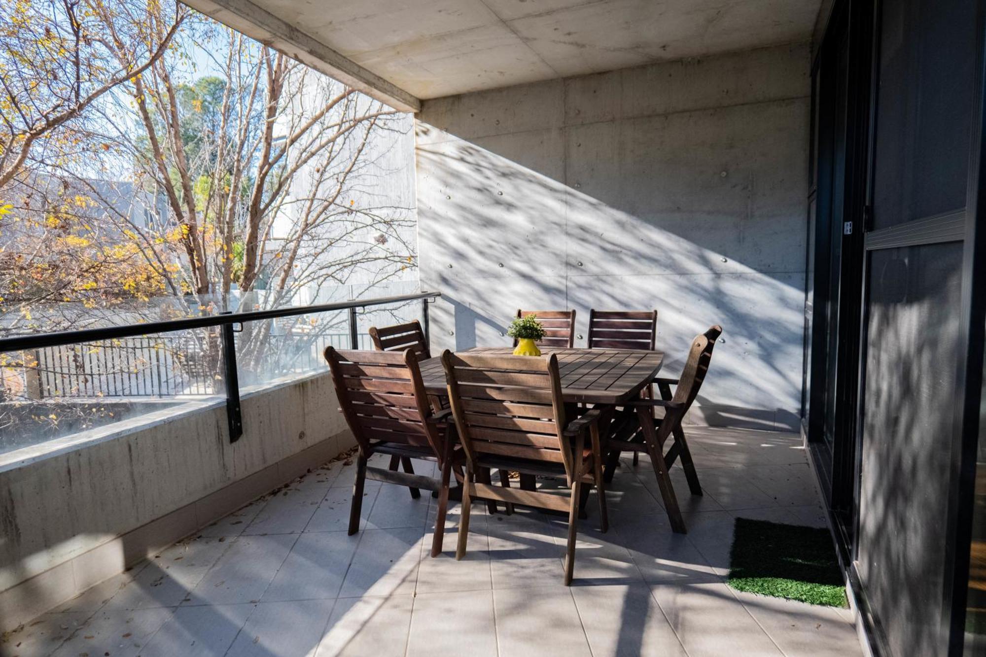 Large Executive 3 Bedroom Yarralumla Zewnętrze zdjęcie